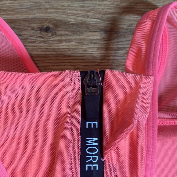 Zyia Active One More Rep All Star Coral Sports Bra - Picture 7 of 7